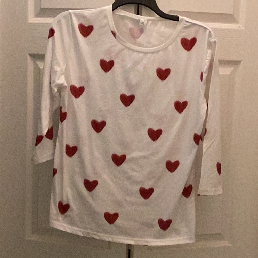 ❤️NWOT Fabulous Heart ❤️ Long Sleeve Top Size X-Large Closet Must Have ❤️